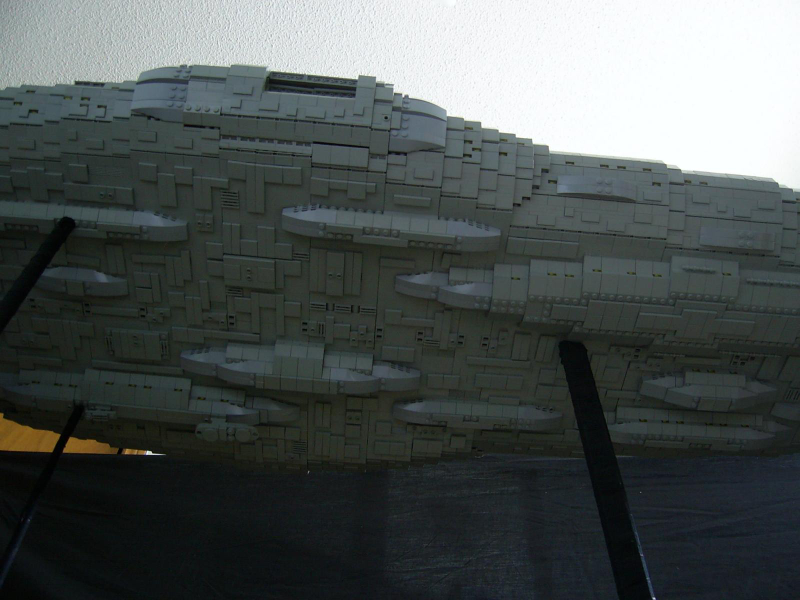 Illustration for article titled 52-pound Lego Mon Calamari Star Cruiser Can Kill Darth Vader on Impact